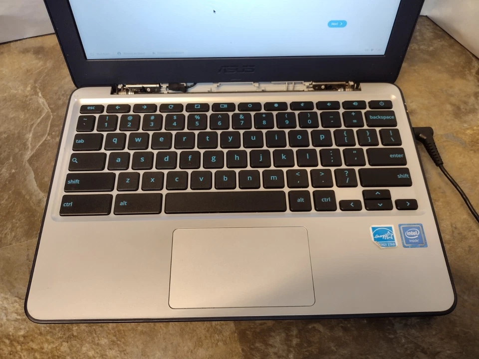 ASUS C202 Chromebook Celeron N3060 1.6GHz 4GB RAM 16GB SSD w/charger TESTED C GD - Image 2 of 4