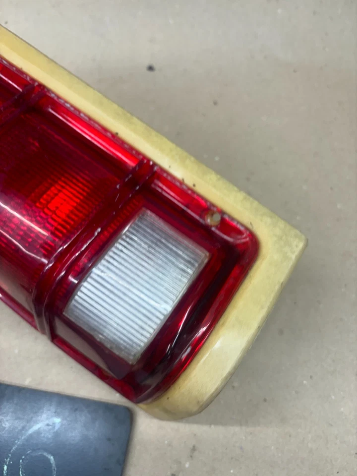 1981 年 89 1993 年道奇 Ram 卡车 D250 D350 D150 项目尾灯左 93-96 达科他? — 第 3/4 张图片