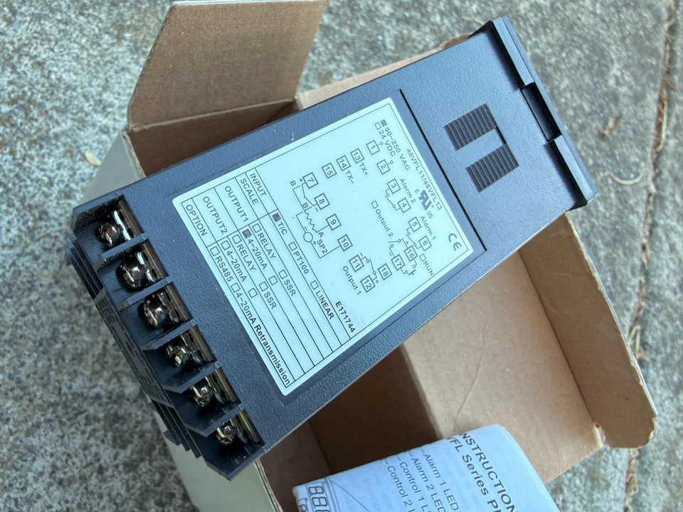 EXTECH 48VFL13 48VFL Temperature Process PID Controller T/C 4-20mA -BRAND NEW - Image 4 of 4