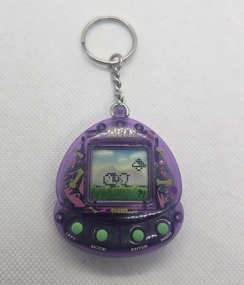 Tiger Electronics Giga Pets Digital Doggie Virtual Pet Purple 1997 
