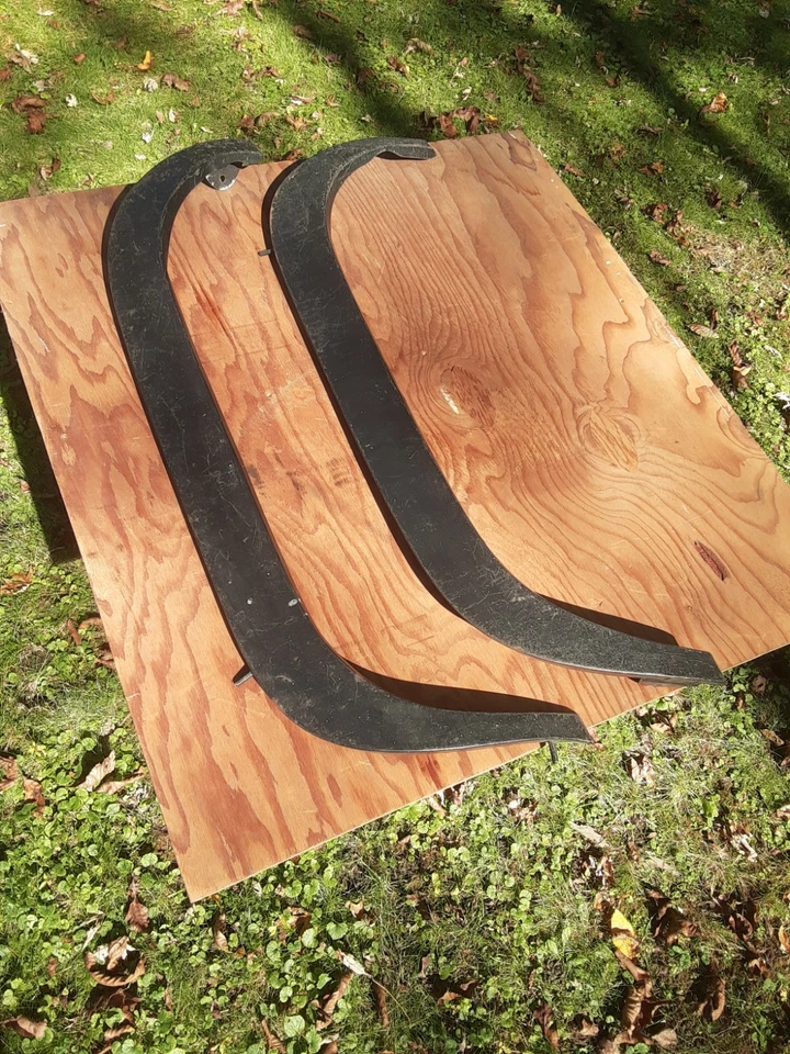 PAIR 1970 Chrysler 300 Fender Skirts N.O.S. - Image 3 of 4