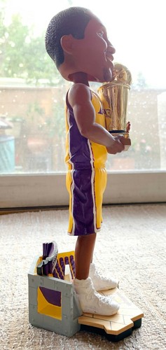 Kobe Bryant Bobble Head 2002 NBA Finals - with plastic casing and box - Picture 12 of 12