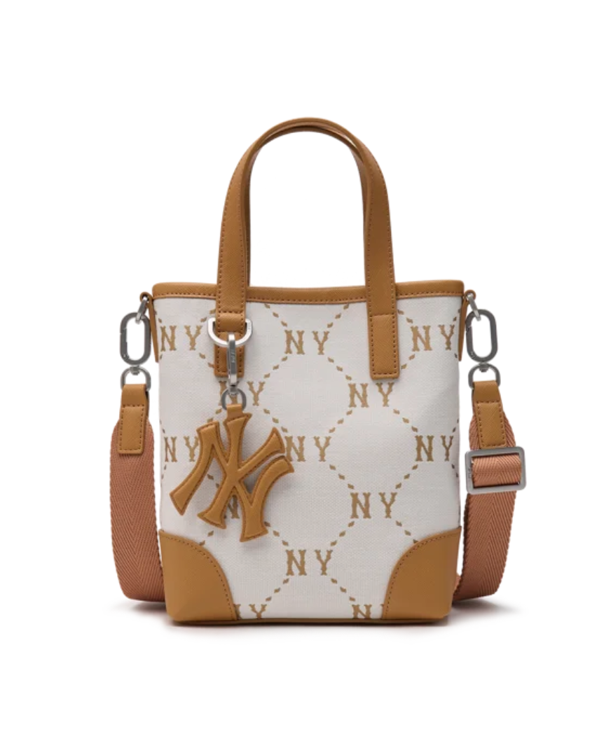 MLB korea■新作*DIAMOND MONOGRAM SPORTIVE MINI CROSS BAG MLB KOREA] Diamond Monogram Jacquard Mini Cross Bag New York