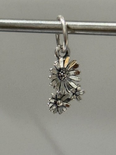 Daisy Flower Bouquet Pandora Charm 925 Silver NEW Free Post 798819C00 - Picture 2 of 3