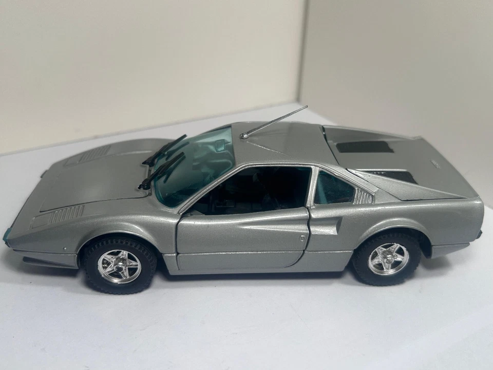 Polistil 1:25 - Ferrari 308 GTB - Immagine 2 di 4