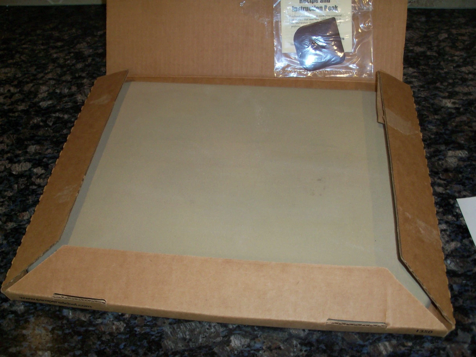 NIB Pampered Chef 12 x 15 Stoneware Rectangular Baking Stone 1350 Pizza Cookie
Opens in a new window