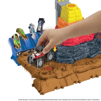 Monster Trucks Arena Smashers Pyramid Demolition Track Set