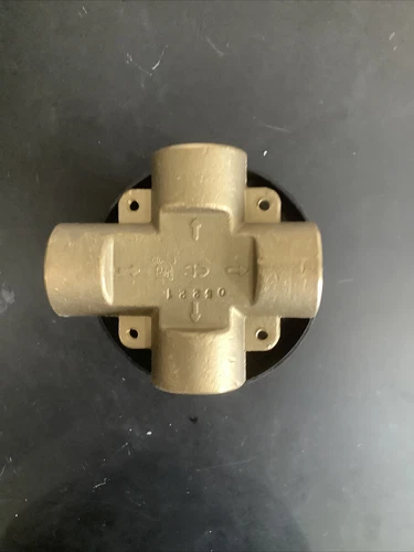 Signature Hardware 3/4" 6 Way Transfer Valve SH6103 P7 - Picture 1 of 6