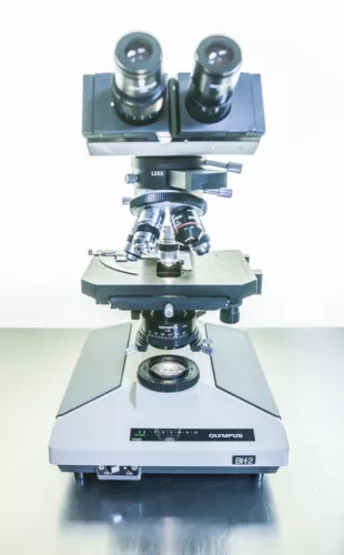 Olympus BH-2 BHS Microscope w/ UPLSAPO4X UPlanSApo 4x/0.16 - Willing to Part Out