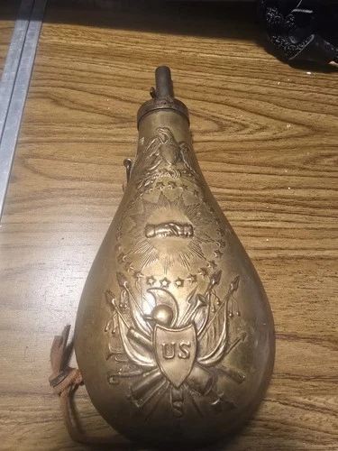 Antique Civil War Era U.S. Brass Powder Flask Shield & Cannons 1860s