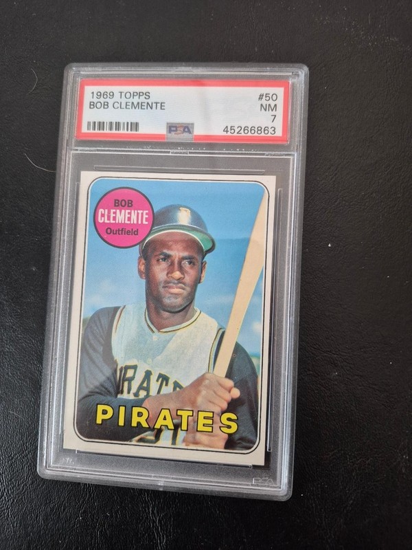 1969 Topps #50 Roberto Clemente PSA 7
