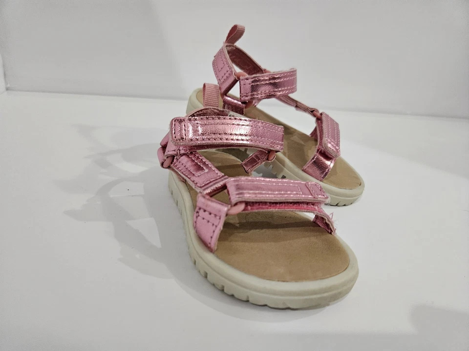 5码蹒跚学步的卡特女孩粉色凉鞋 — 第 2/4 张图片