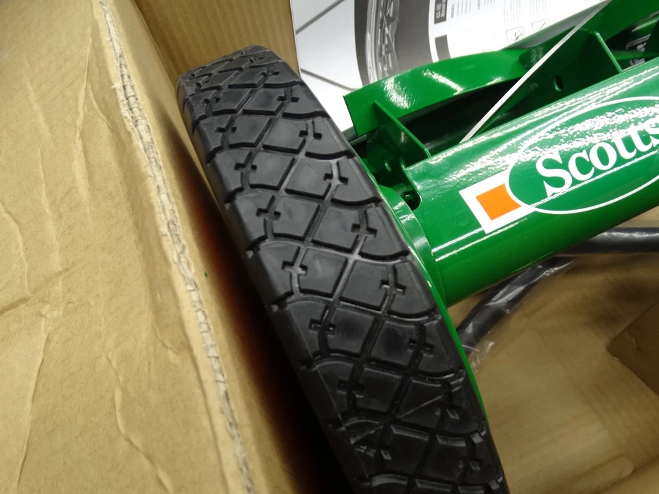 Scott's 16 pulgadas. Carrete de empuje manual cortacésped 415-16S Foto 4 de 4