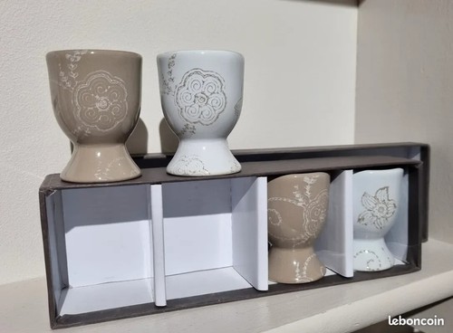 4 Coquetiers gris et blanc