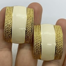 VTG OVERSIZED WIDE CREAM ENAMEL TEXTURED GOLD HALF HOOP STATEMENT EARRINGS CLIP
