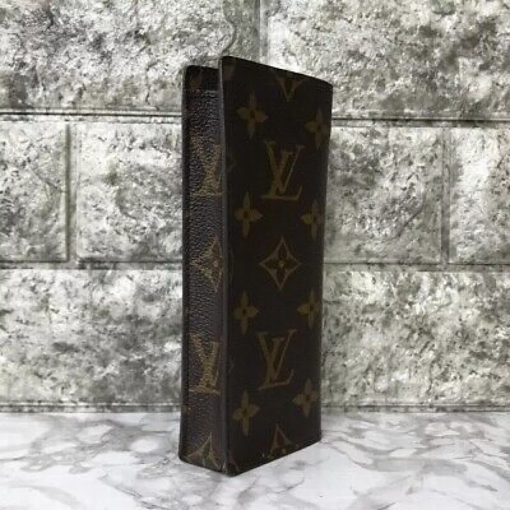 Louis Vuitton Etui Lunettes MM Sunglasses/Glasses Case - A World