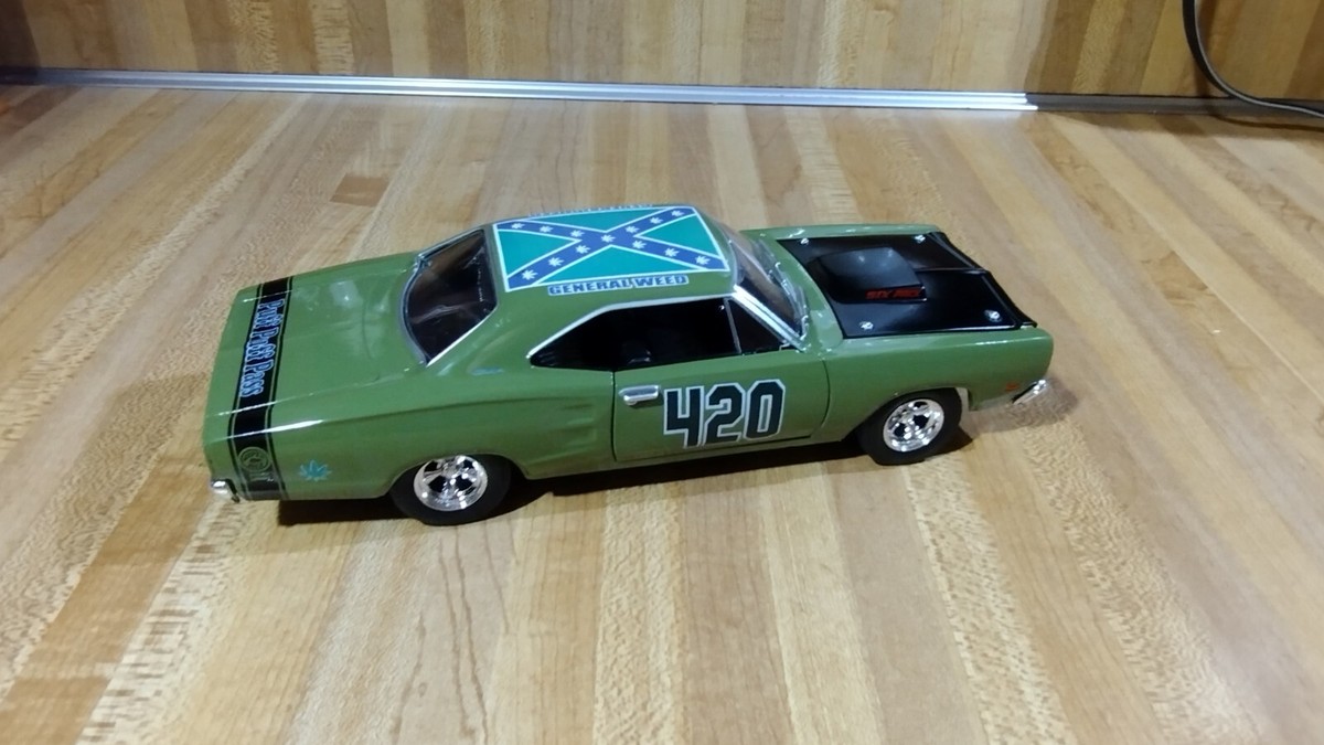 Dukes Of Hazzard Custom General Weed(General Lee) Diecast Car,1:24