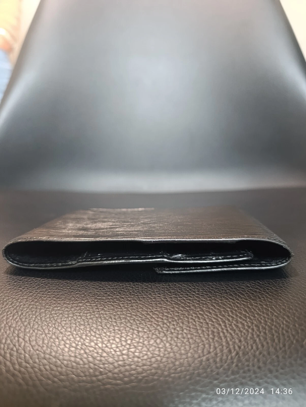 LOUIS VUITTON（LV） 1996 Louis Vuitton LV PORTE CHEQUE cuir Épi 1996 Boîte Dutsbag Bah