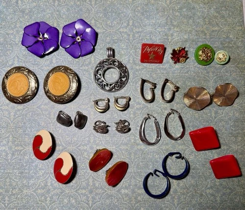 Lot of Vintage Clip On Costume Jewelry Earrings 80’s Style -Pins Pendant Buttons