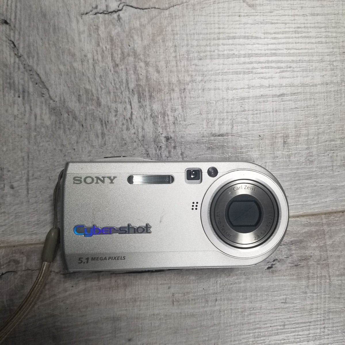 Sony Cyber Shot Digital Camera DSC-P100 5.1MP with SD Needs