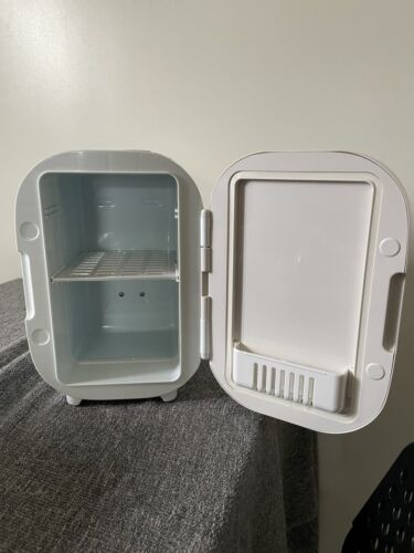 Mini réfrigérateur - Photo 1 sur 5