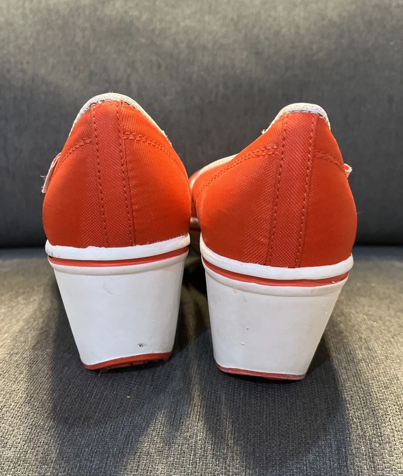 American Eagle shoes women Size 8 red white canvas wedge slip on - Image 3 of 4