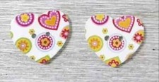 flower heart wood sewing buttons 2 holes 1 inch #13 green red 2pc