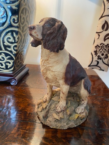 english springer spaniel figurine signed rare - Picture 2 of 3