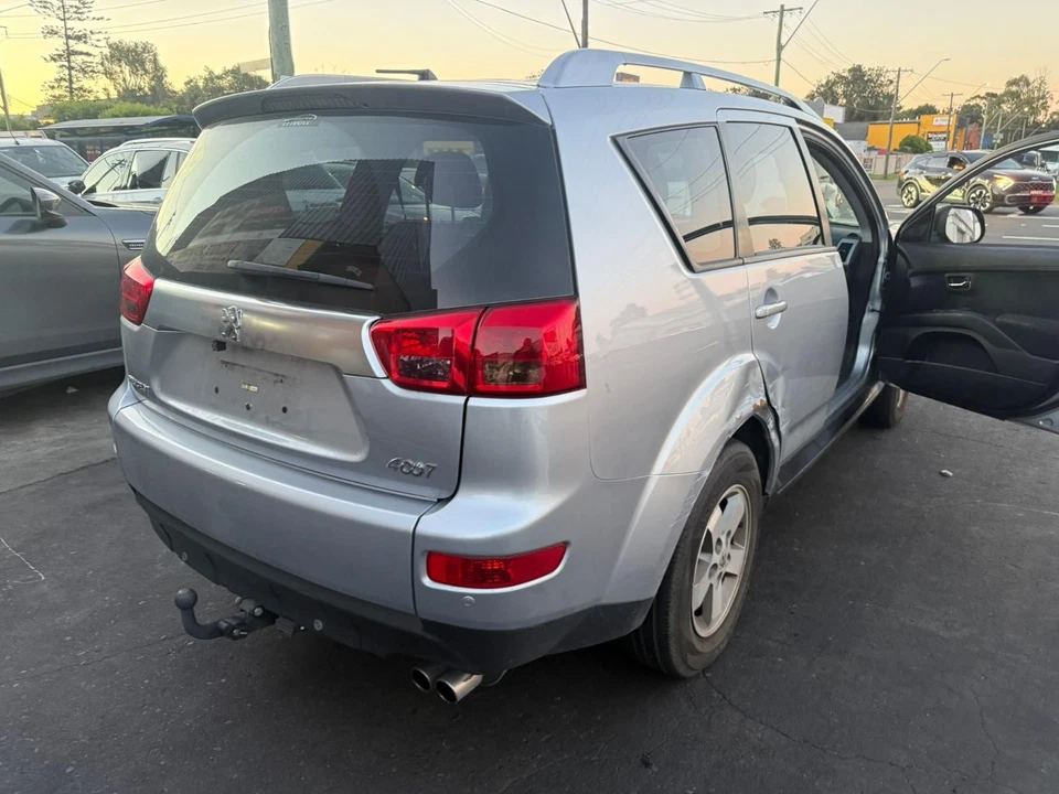 PEUGEOT 4007 RIGHT HEADLAMP GS, HALOGEN TYPE, 10/09-08/13 09 10 11 12 13 - image 4 of 4