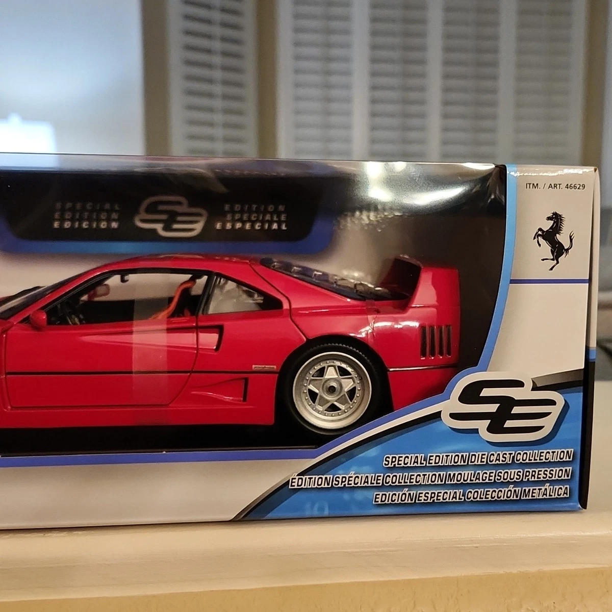 Ferrari F40 Maisto 1:18 Scale Diecast Supercar Special Edition RED, NEW 1987