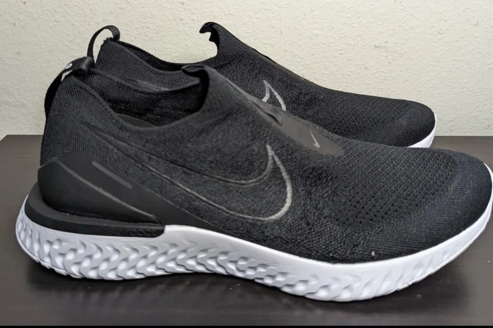 Nike Epic Phantom React Flyknit Men's Sneakers Black/White Size 10 BV0417-001 - Image 2 of 4