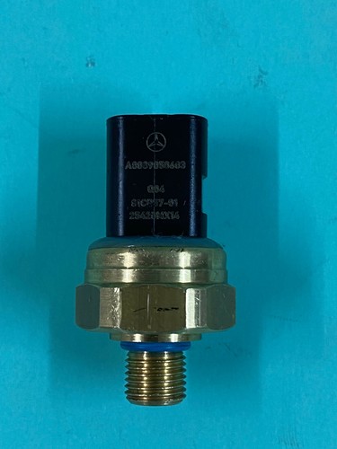 Original Mercedes Benz Fuel Pressure,Pressure Sensor Without Boxed A0009050603 - Picture 3 of 4