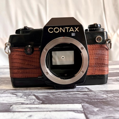 Contax 137 MD Quartz Camera Body Working From Japan - Picture 3 of 14
