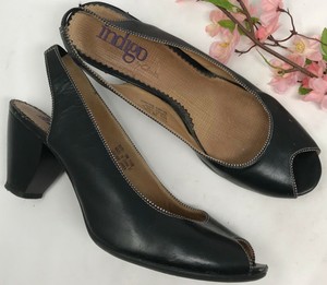 indigo by clarks pumps