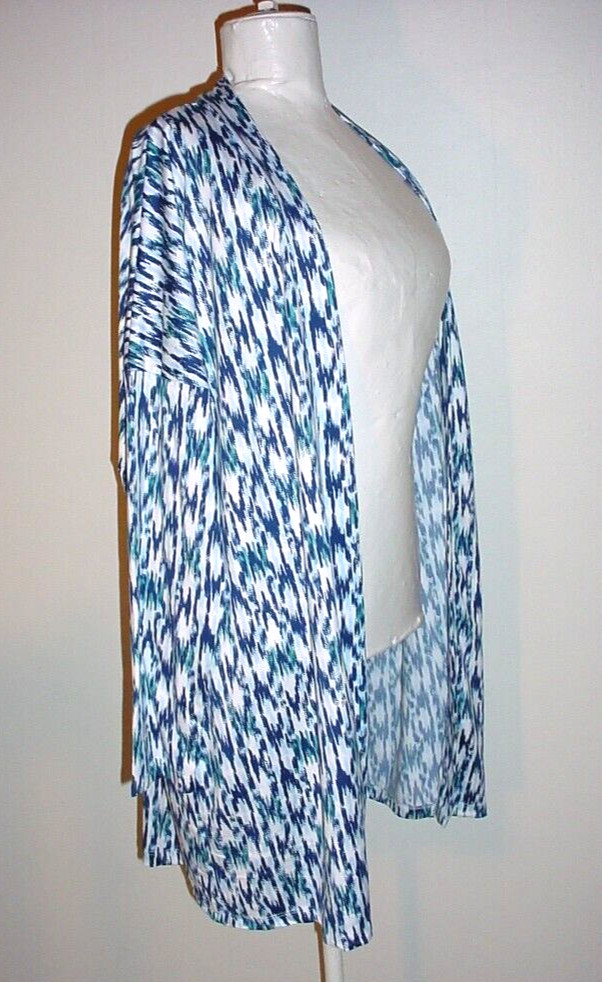 Serra Open Robe Size Medium Stretch 3/4 Sleeve Patterned Blue White