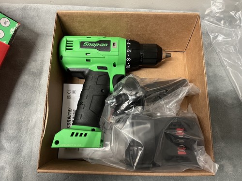 Snap-On Tools USA CDR9015 Cordless Drill 1/2 Drill New Open Box Green Brushless - Picture 3 of 3