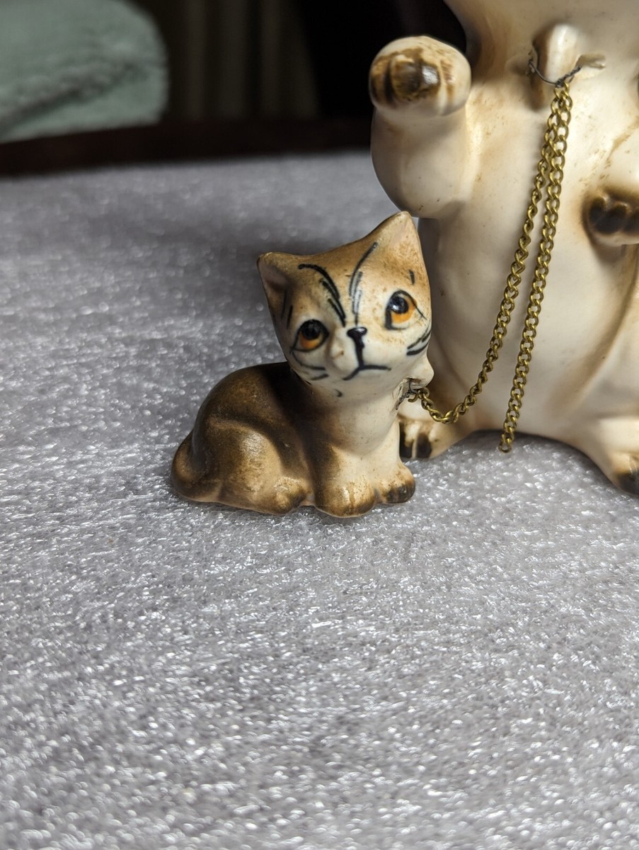 VTG 1950s Cat Family Mother Cat & Kittens Figurines Chain
