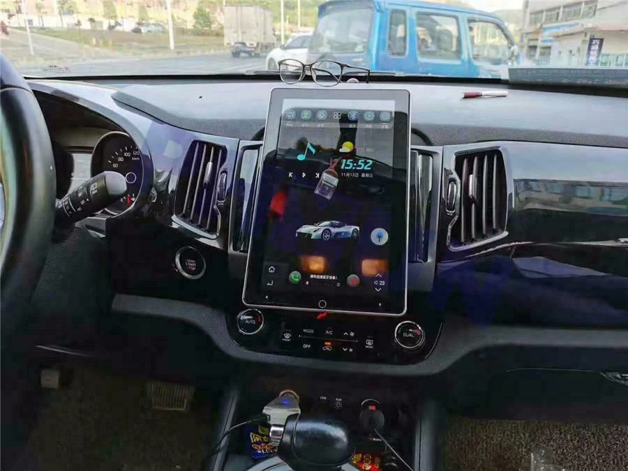 Tesla Style Universal Android 12.0 Car Radio GPS Carplay Car Stereo WiFi 2G+32GB - Image 4 of 4