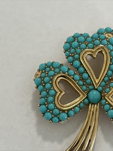 Vintage Crown Trifari Alfred Philippe Turquoise Cabochon Gold Tone hearts Brooch - Picture 4 of 9