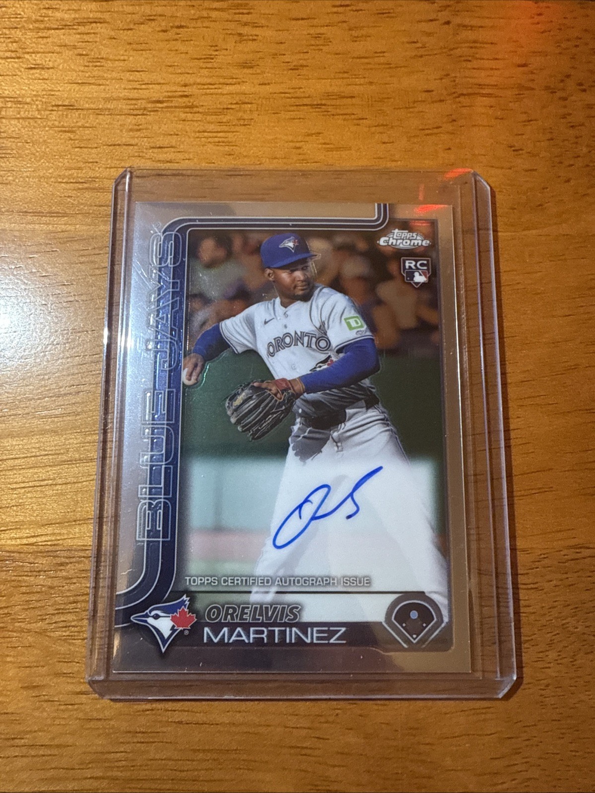 2025 Topps Chrome - Rookie Autographs Orelvis Martinez #RA-OM (AU, RC)