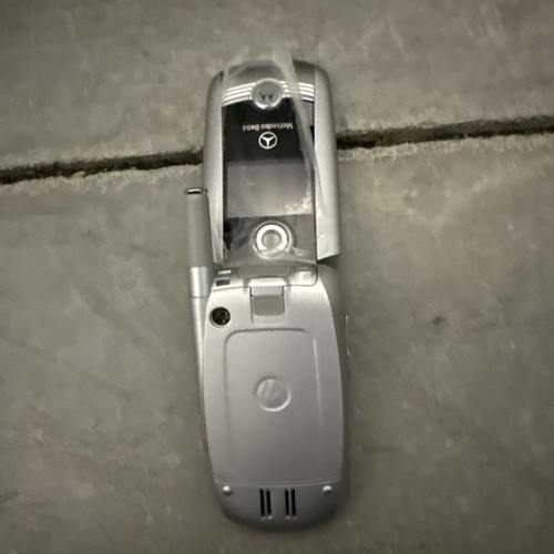 Motorola E815 Mercedes Benz New With Plastic Flip Phone - Picture 4 of 4