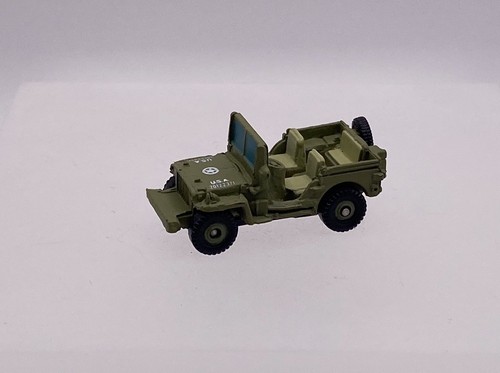 Micro Machines Military Jeep Galoob LGTI 1999 WWII Target Exclusive - Picture 2 of 3