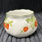 QUEENS VIRGINIA STRAWBERRY FINE BONE CHINA SUGAR BOWL GILT TRIM