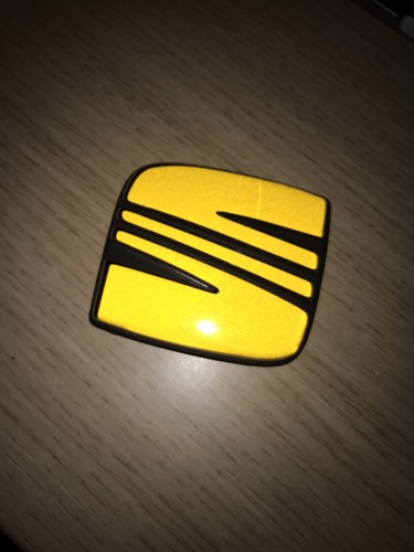 Seat Ibiza Toledo Front/ Rear Badge Bonnet Boot Logo Reflective Sticker/Decal - Picture 4 of 6