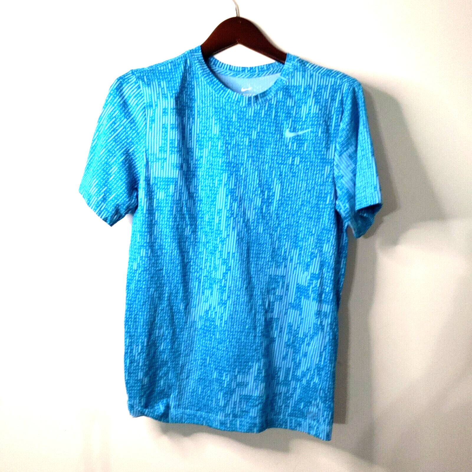 The Nike T-Shirt Swoosh Dri-Fit Blue Unisex SM Short Sleeve Athletic Golf Beach thumbnail 2