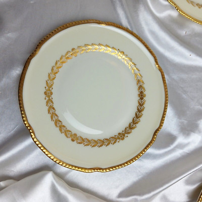 Vintage CASTLETON LAUREL BREAD PLATE