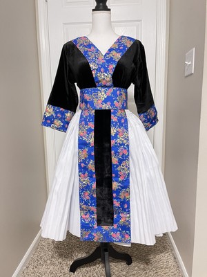 Hmong Simple Outfit Size 40 Blue Floral 