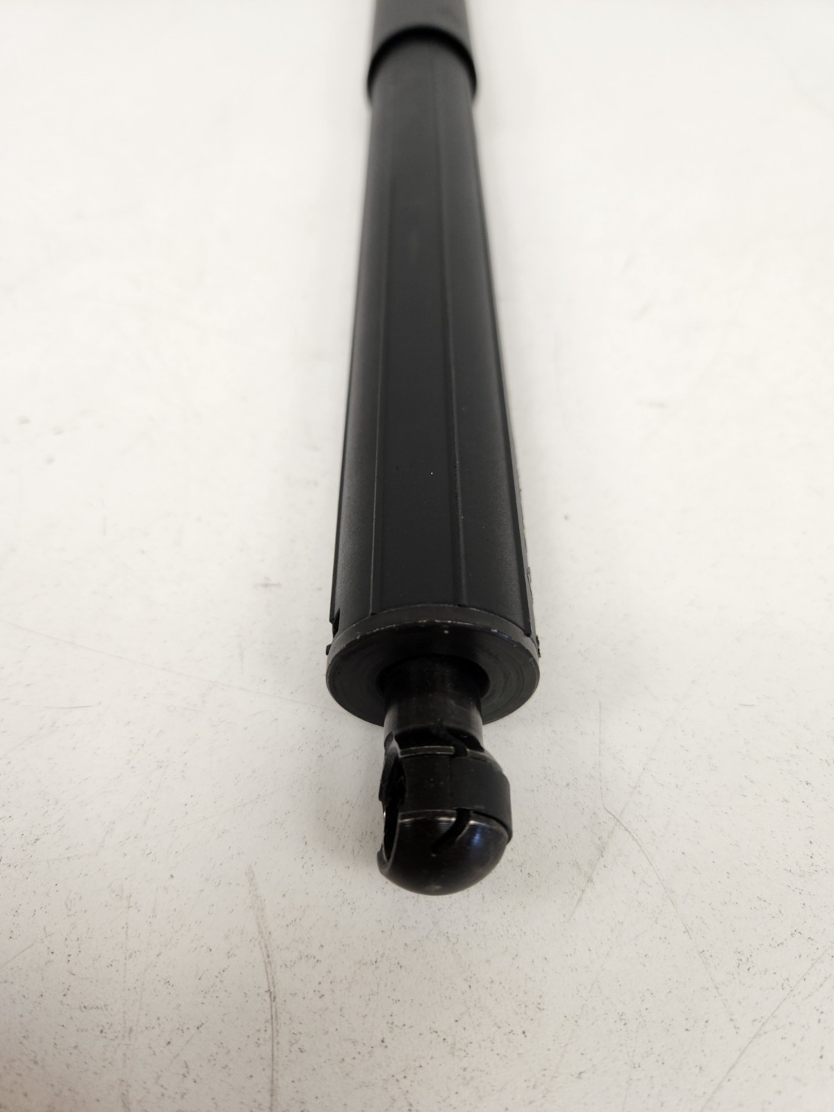 McLaren MP4-12C 2012-2014 Strut assembly