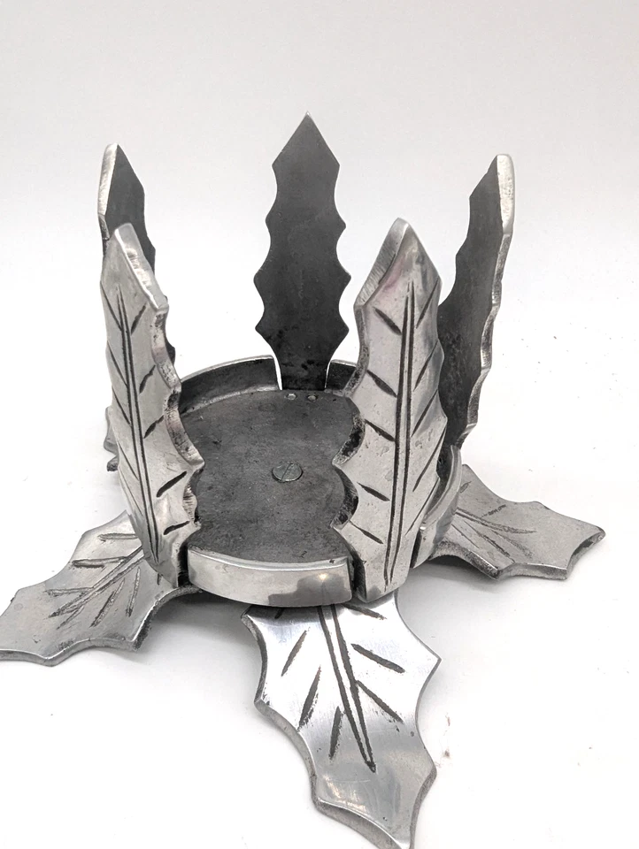 Vintage Aluminum Maple Leaf Holly Leaf Candle Holders – Set of 2 – Made in India - Image 4 of 4