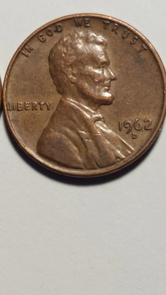 1962 d penny error. 2 piece. To many errors to name. See pictures - Image 2 of 4